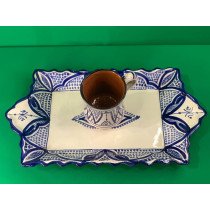 Plateaux et verres en céramique